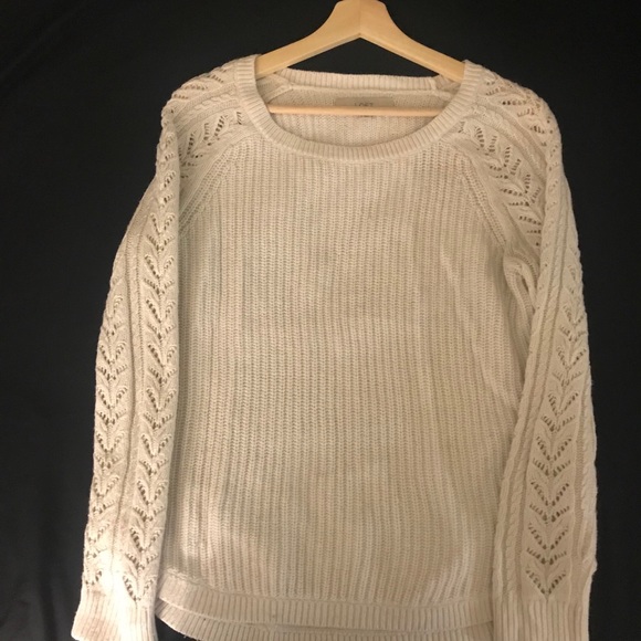 Ann Taylor Sweaters - Ann Taylor Gorgeous White Sweater